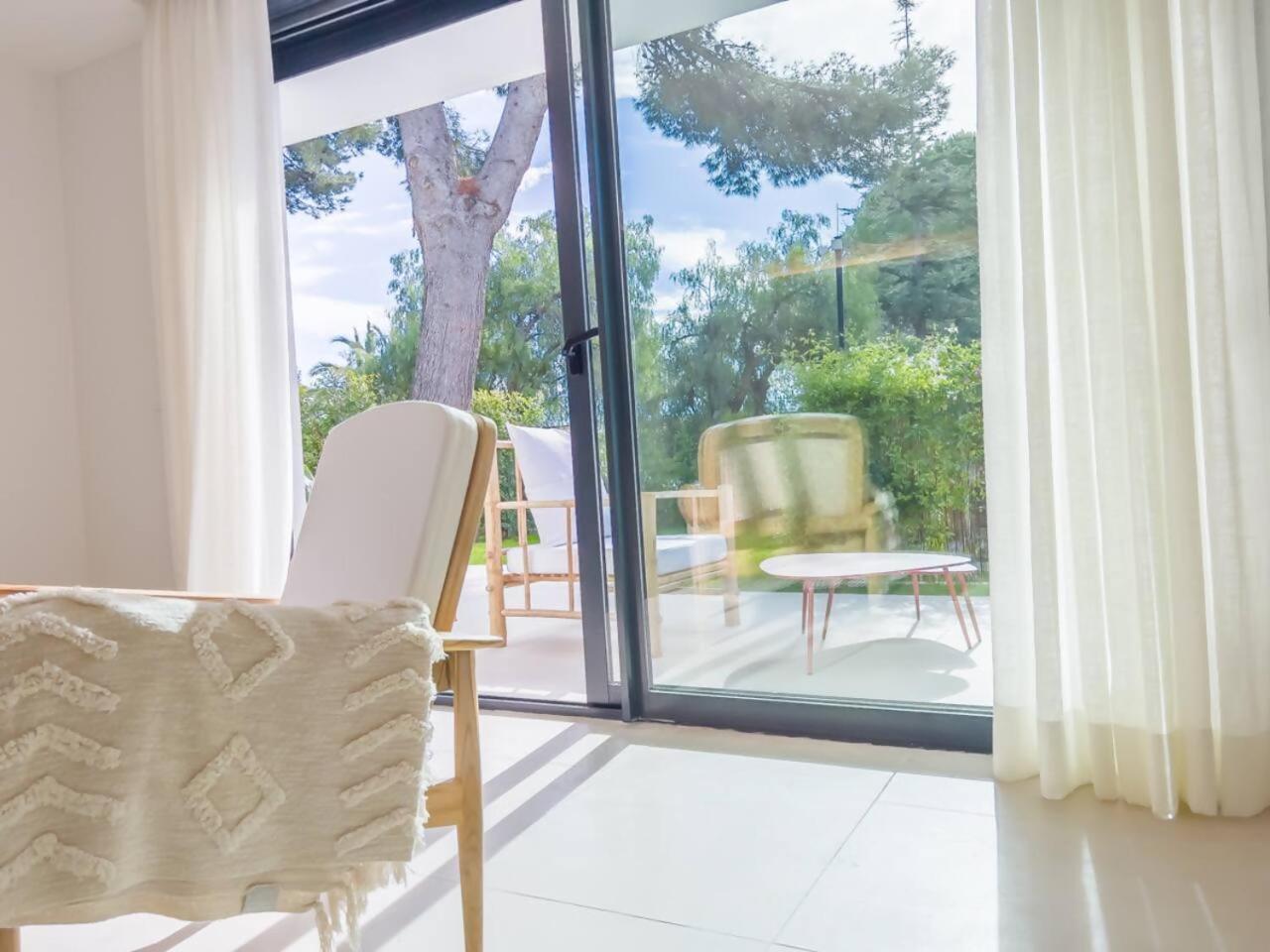 マルベーリャBajo Con Jardin En La Milla De Oroアパートメント エクステリア 写真